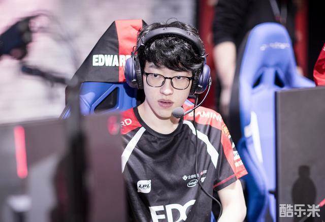 除塔图姆外 除塔图姆外