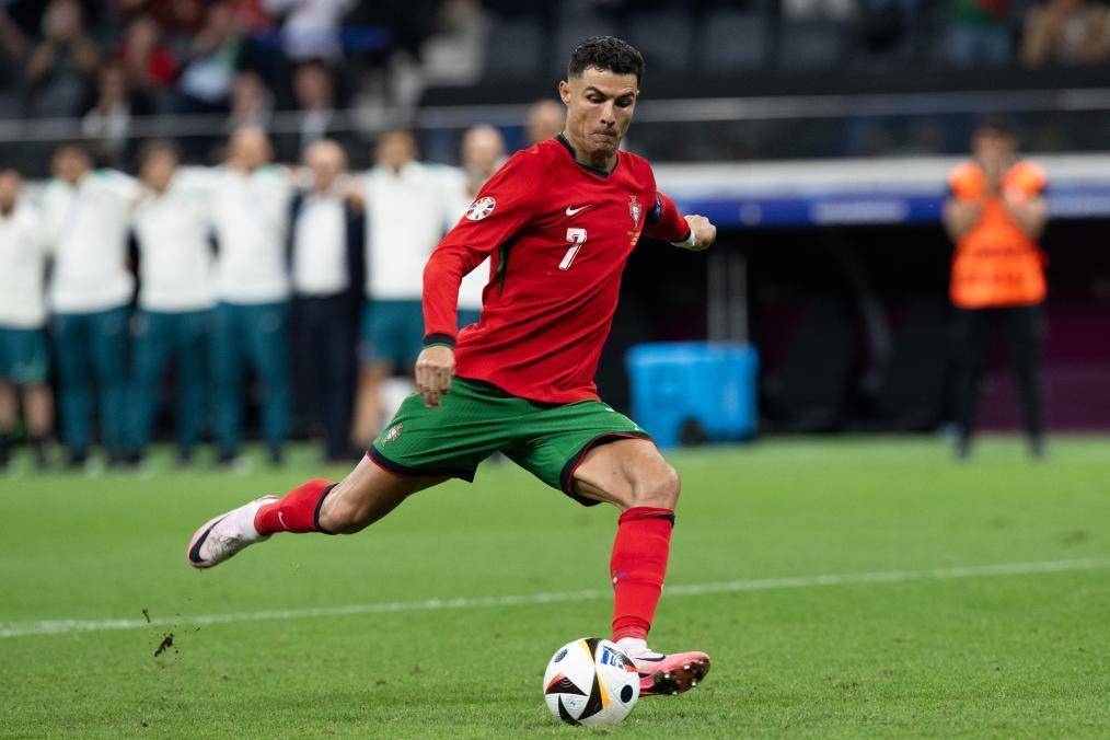 攻和防守两 攻和防守两